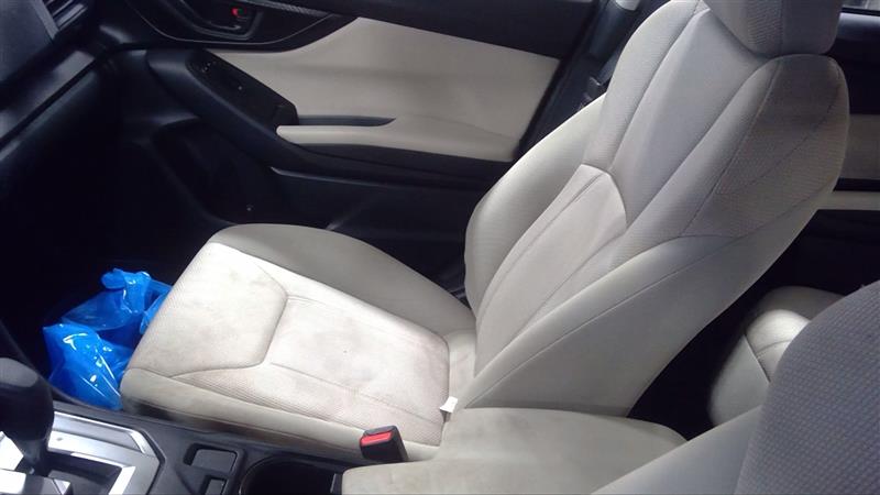 https://f005.backblazeb2.com/file/img-partshotlines-com/Inventory/EC885/Vehicle/19301_04.jpg