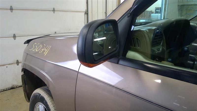 https://f005.backblazeb2.com/file/img-partshotlines-com/Inventory/EC885/Vehicle/19458_12.jpg
