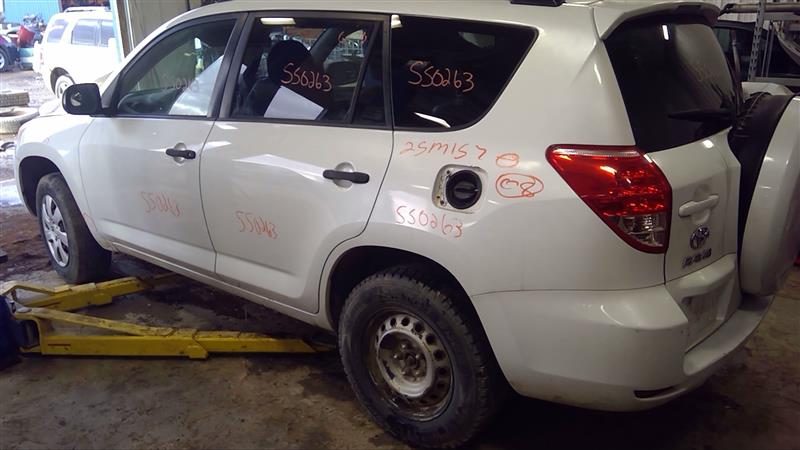 https://f005.backblazeb2.com/file/img-partshotlines-com/Inventory/EC885/Vehicle/19513_11.jpg