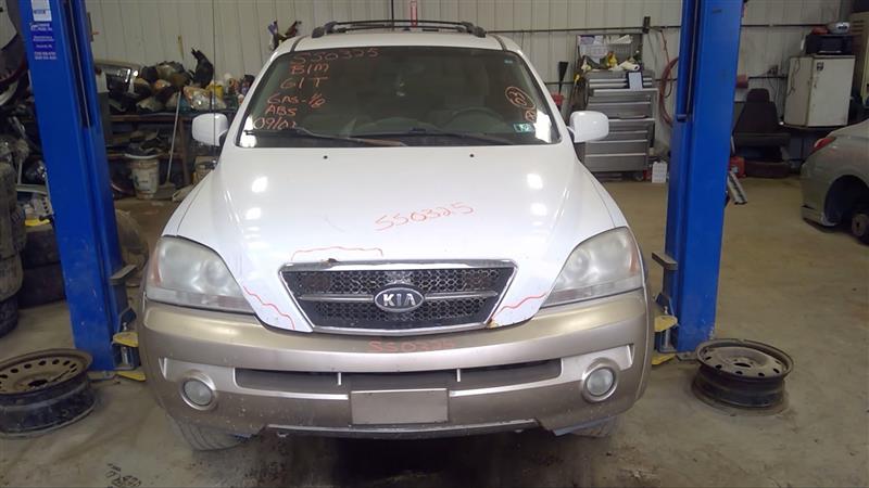 https://f005.backblazeb2.com/file/img-partshotlines-com/Inventory/EC885/Vehicle/19636_04.jpg