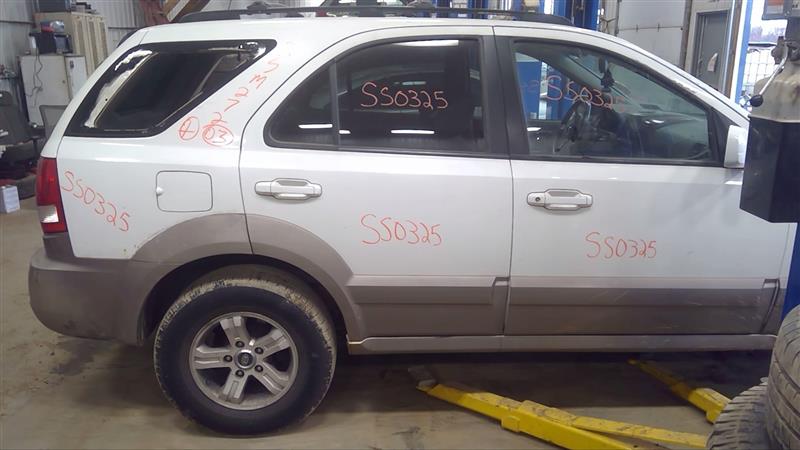 https://f005.backblazeb2.com/file/img-partshotlines-com/Inventory/EC885/Vehicle/19636_06.jpg