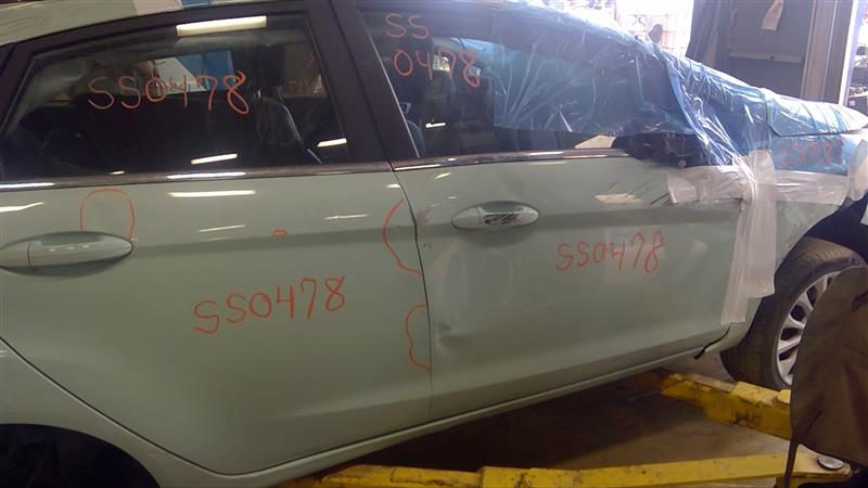 https://f005.backblazeb2.com/file/img-partshotlines-com/Inventory/EC885/Vehicle/19759_11.jpg