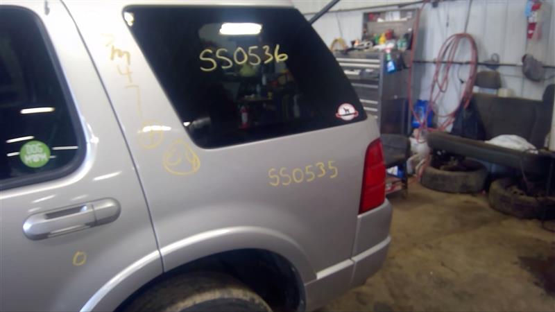 https://f005.backblazeb2.com/file/img-partshotlines-com/Inventory/EC885/Vehicle/19832_08.jpg