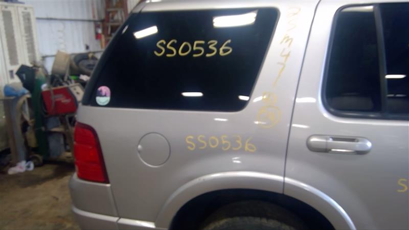 https://f005.backblazeb2.com/file/img-partshotlines-com/Inventory/EC885/Vehicle/19832_11.jpg