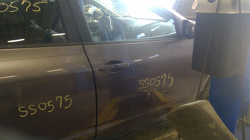 https://f005.backblazeb2.com/file/img-partshotlines-com/Inventory/EC885/Vehicle/19876_09.jpg