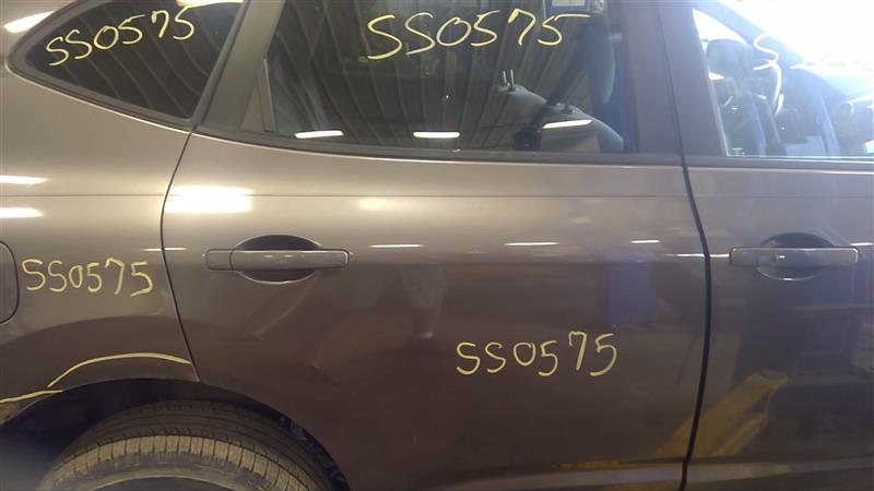 https://f005.backblazeb2.com/file/img-partshotlines-com/Inventory/EC885/Vehicle/19876_10.jpg