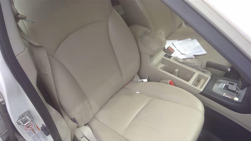 https://f005.backblazeb2.com/file/img-partshotlines-com/Inventory/EC885/Vehicle/19884_11.jpg