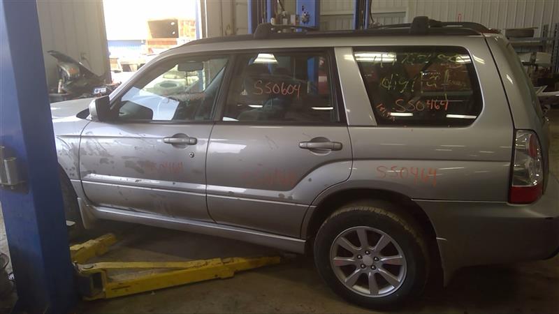 https://f005.backblazeb2.com/file/img-partshotlines-com/Inventory/EC885/Vehicle/19885_09.jpg