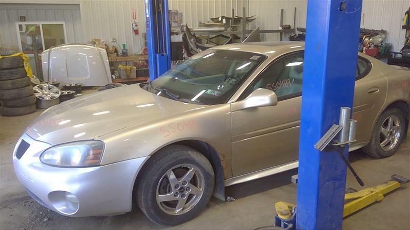 https://f005.backblazeb2.com/file/img-partshotlines-com/Inventory/EC885/Vehicle/19967_07.jpg