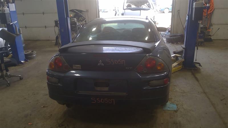 https://f005.backblazeb2.com/file/img-partshotlines-com/Inventory/EC885/Vehicle/19986_08.jpg