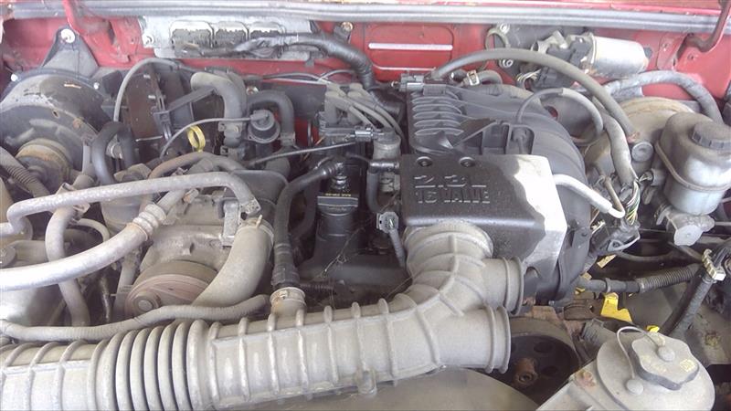 https://f005.backblazeb2.com/file/img-partshotlines-com/Inventory/EC885/Vehicle/20015_01.jpg
