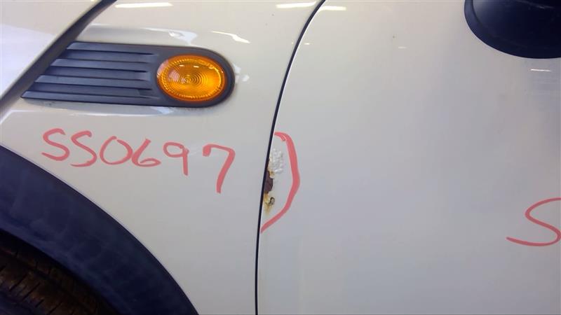 https://f005.backblazeb2.com/file/img-partshotlines-com/Inventory/EC885/Vehicle/20047_07.jpg