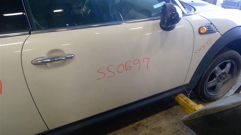 https://f005.backblazeb2.com/file/img-partshotlines-com/Inventory/EC885/Vehicle/20047_09.jpg