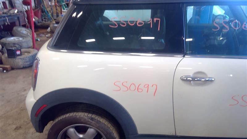 https://f005.backblazeb2.com/file/img-partshotlines-com/Inventory/EC885/Vehicle/20047_10.jpg