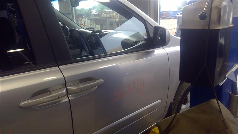 https://f005.backblazeb2.com/file/img-partshotlines-com/Inventory/EC885/Vehicle/20070_09.jpg