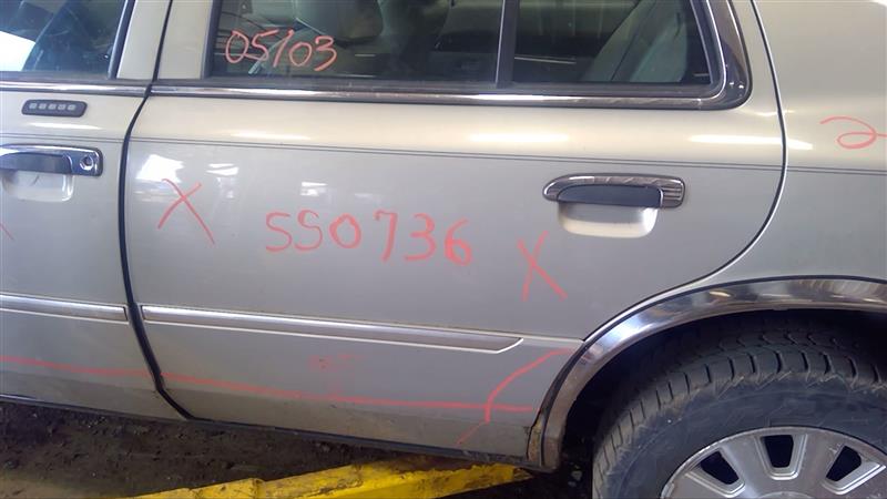 https://f005.backblazeb2.com/file/img-partshotlines-com/Inventory/EC885/Vehicle/20098_09.jpg