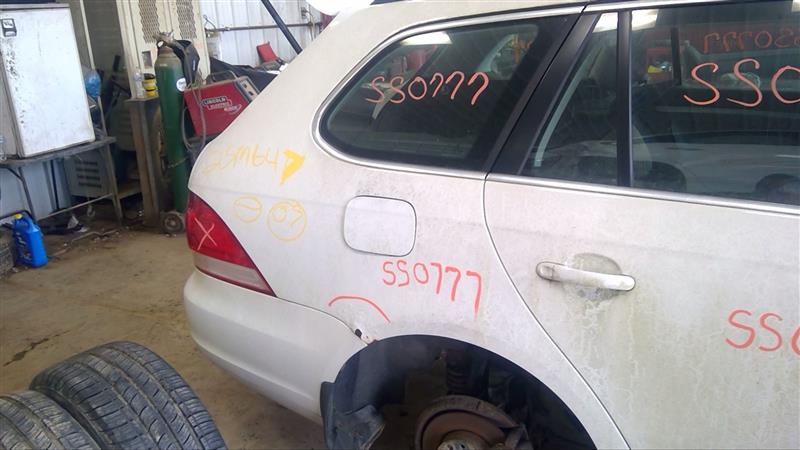 https://f005.backblazeb2.com/file/img-partshotlines-com/Inventory/EC885/Vehicle/20143_11.jpg