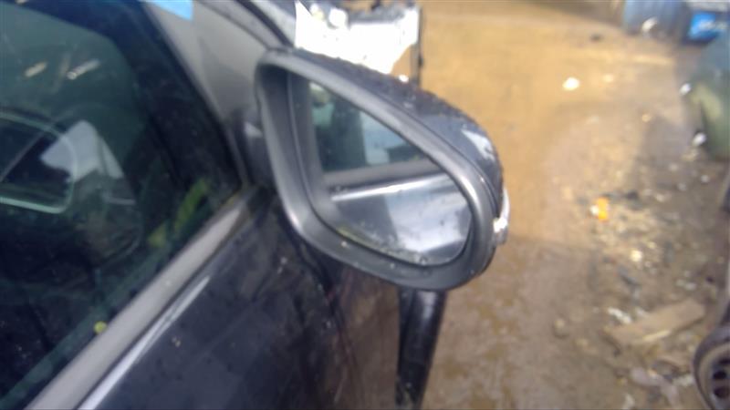 https://f005.backblazeb2.com/file/img-partshotlines-com/Inventory/EC885/Vehicle/20151_12.jpg