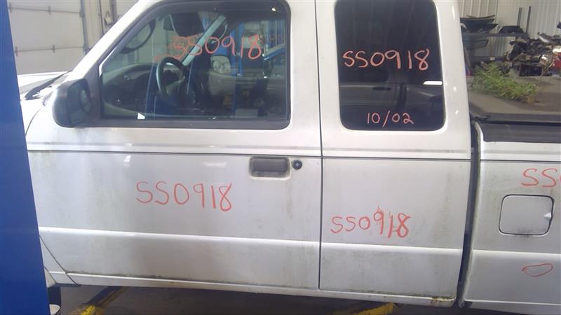 https://f005.backblazeb2.com/file/img-partshotlines-com/Inventory/EC885/Vehicle/20321_09.jpg