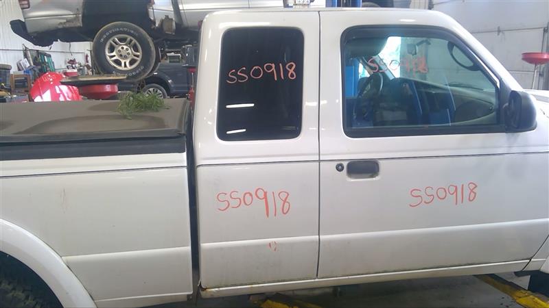 https://f005.backblazeb2.com/file/img-partshotlines-com/Inventory/EC885/Vehicle/20321_12.jpg