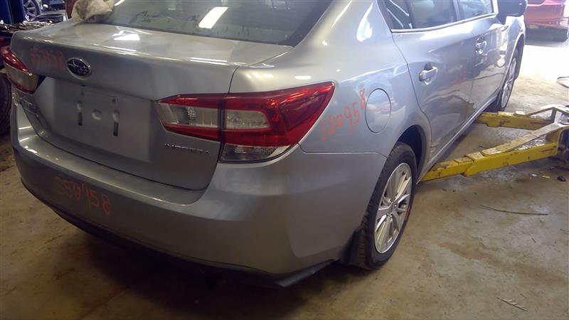 https://f005.backblazeb2.com/file/img-partshotlines-com/Inventory/EC885/Vehicle/20370_11.jpg