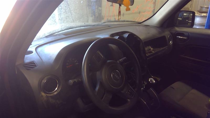https://f005.backblazeb2.com/file/img-partshotlines-com/Inventory/EC885/Vehicle/20433_10.jpg