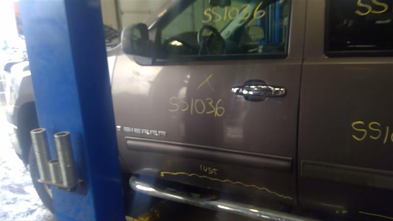 https://f005.backblazeb2.com/file/img-partshotlines-com/Inventory/EC885/Vehicle/20485_09.jpg