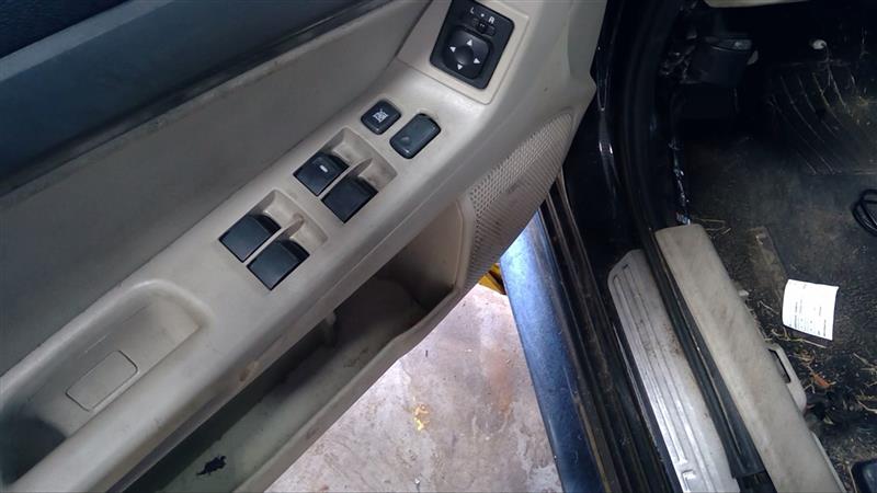 https://f005.backblazeb2.com/file/img-partshotlines-com/Inventory/EC885/Vehicle/20509_09.jpg