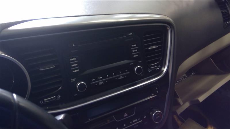 https://f005.backblazeb2.com/file/img-partshotlines-com/Inventory/EC885/Vehicle/20582_11.jpg
