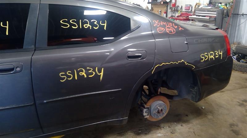 https://f005.backblazeb2.com/file/img-partshotlines-com/Inventory/EC885/Vehicle/20745_12.jpg