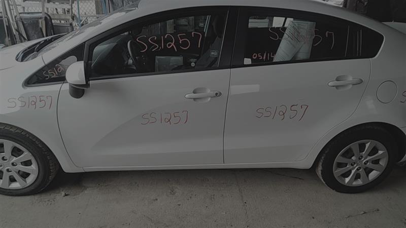 https://f005.backblazeb2.com/file/img-partshotlines-com/Inventory/EC885/Vehicle/20801_07.jpg