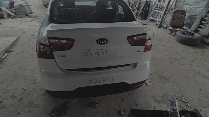 https://f005.backblazeb2.com/file/img-partshotlines-com/Inventory/EC885/Vehicle/20801_09.jpg