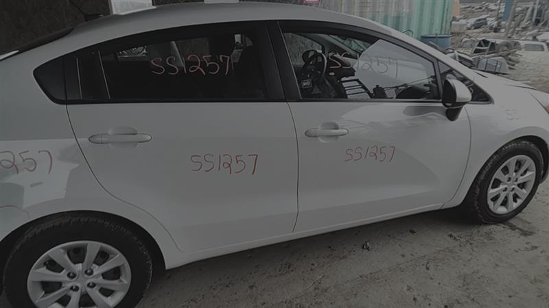 https://f005.backblazeb2.com/file/img-partshotlines-com/Inventory/EC885/Vehicle/20801_11.jpg