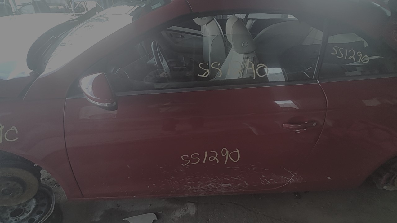 https://f005.backblazeb2.com/file/img-partshotlines-com/Inventory/EC885/Vehicle/20818_08.jpg