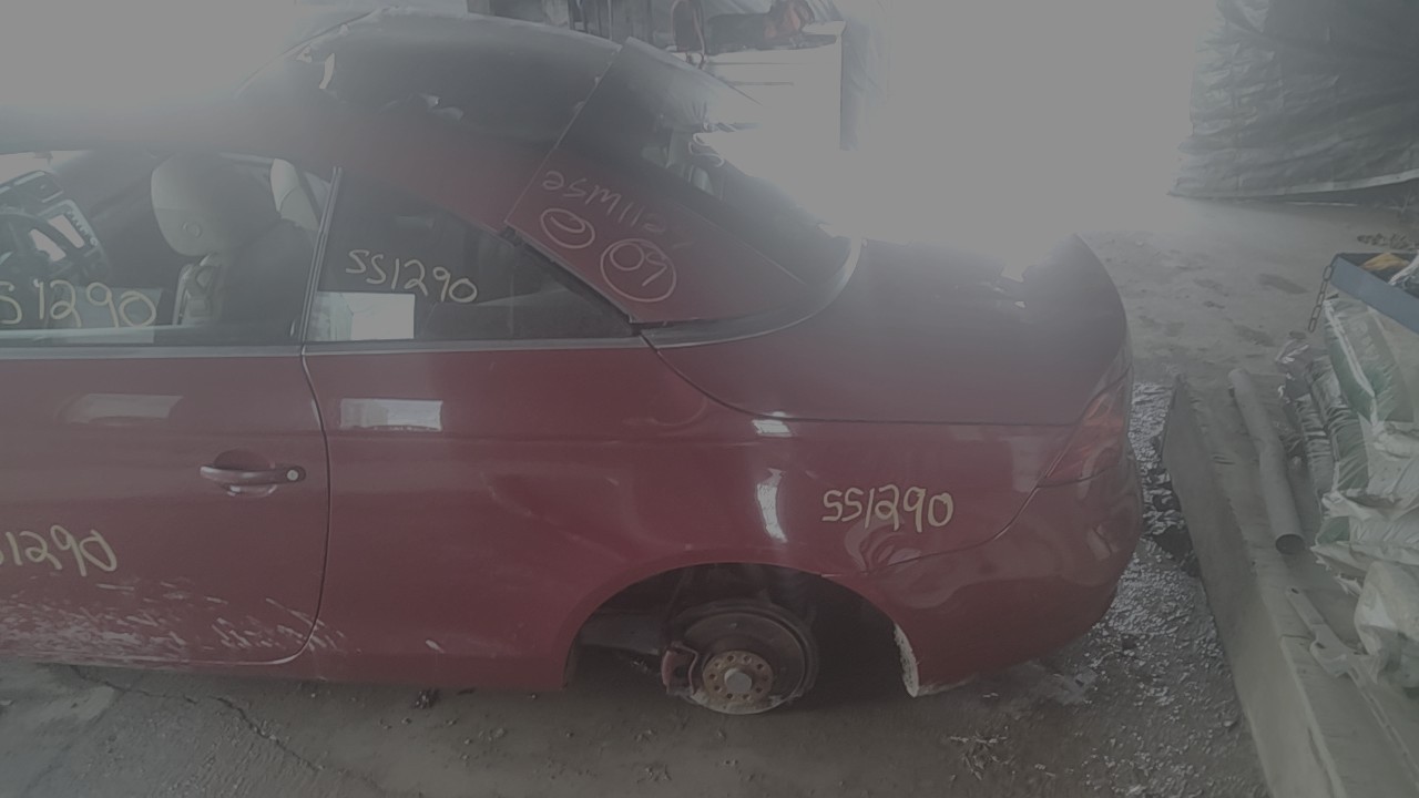 https://f005.backblazeb2.com/file/img-partshotlines-com/Inventory/EC885/Vehicle/20818_09.jpg