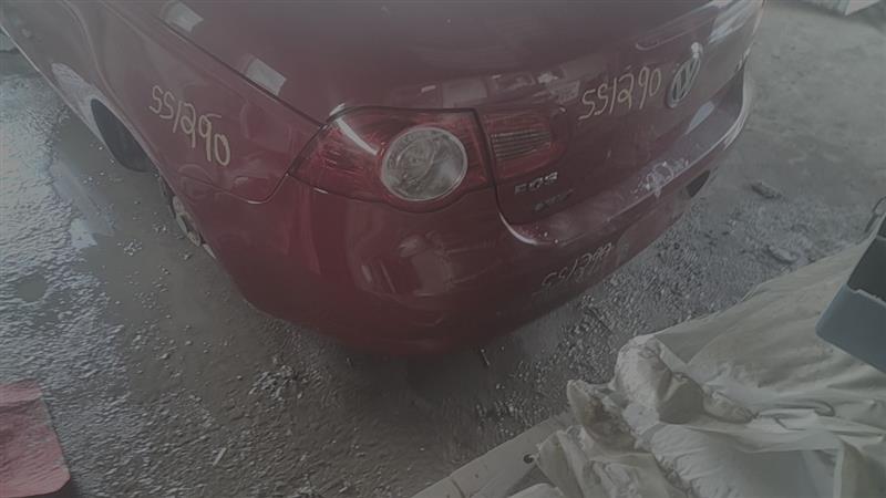 https://f005.backblazeb2.com/file/img-partshotlines-com/Inventory/EC885/Vehicle/20818_10.jpg