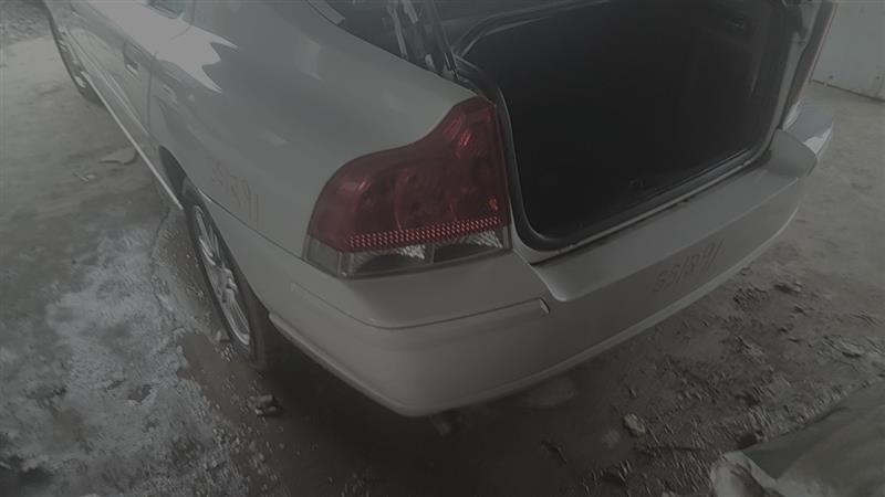 https://f005.backblazeb2.com/file/img-partshotlines-com/Inventory/EC885/Vehicle/20819_12.jpg