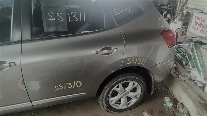 https://f005.backblazeb2.com/file/img-partshotlines-com/Inventory/EC885/Vehicle/20856_09.jpg