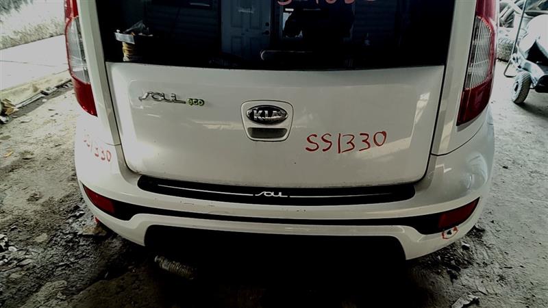 https://f005.backblazeb2.com/file/img-partshotlines-com/Inventory/EC885/Vehicle/20895_11.jpg
