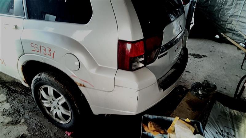 https://f005.backblazeb2.com/file/img-partshotlines-com/Inventory/EC885/Vehicle/20896_11.jpg