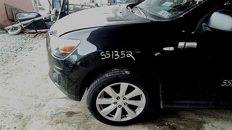 https://f005.backblazeb2.com/file/img-partshotlines-com/Inventory/EC885/Vehicle/20935_08.jpg