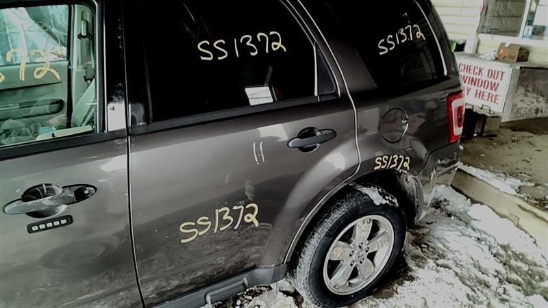 https://f005.backblazeb2.com/file/img-partshotlines-com/Inventory/EC885/Vehicle/20969_09.jpg