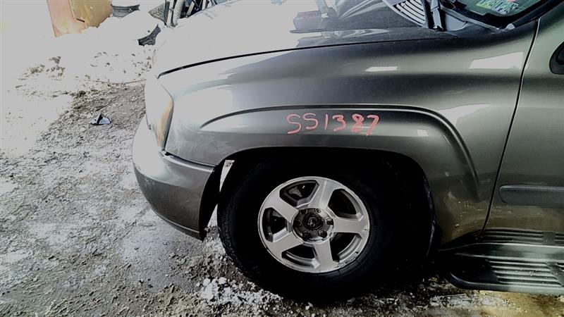 https://f005.backblazeb2.com/file/img-partshotlines-com/Inventory/EC885/Vehicle/20986_07.jpg