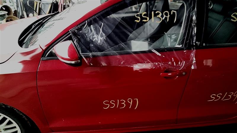 https://f005.backblazeb2.com/file/img-partshotlines-com/Inventory/EC885/Vehicle/21007_09.jpg