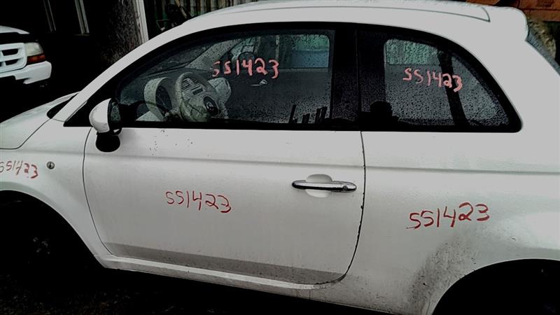 https://f005.backblazeb2.com/file/img-partshotlines-com/Inventory/EC885/Vehicle/21039_09.jpg
