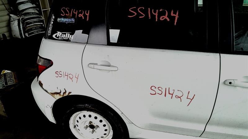 https://f005.backblazeb2.com/file/img-partshotlines-com/Inventory/EC885/Vehicle/21040_07.jpg