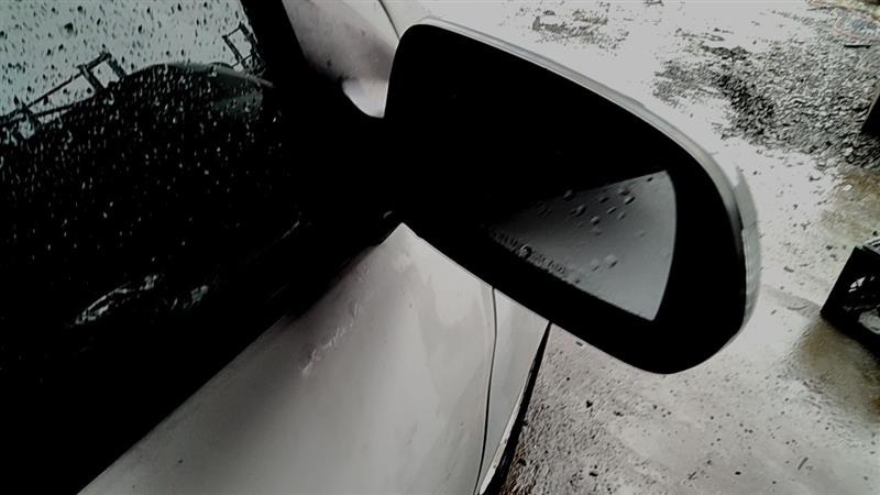 https://f005.backblazeb2.com/file/img-partshotlines-com/Inventory/EC885/Vehicle/21040_08.jpg