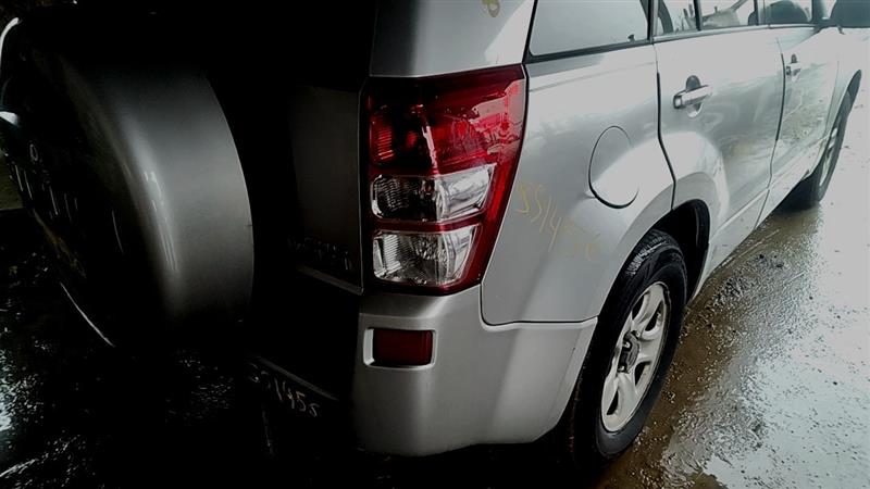 https://f005.backblazeb2.com/file/img-partshotlines-com/Inventory/EC885/Vehicle/21082_11.jpg