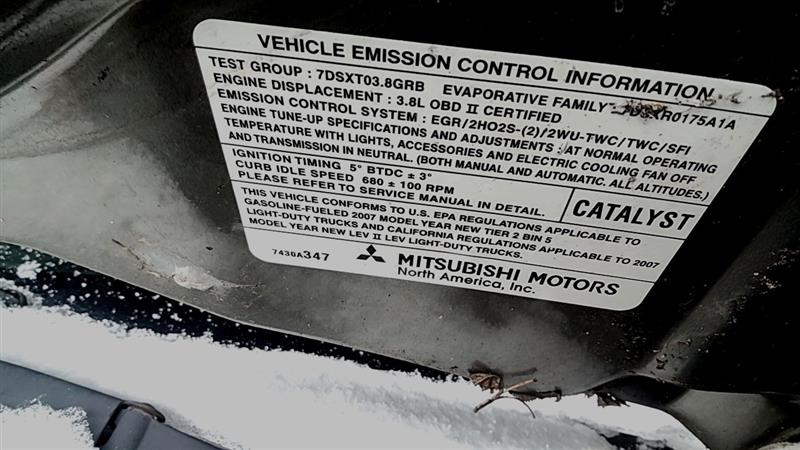 https://f005.backblazeb2.com/file/img-partshotlines-com/Inventory/EC885/Vehicle/21118_02.jpg