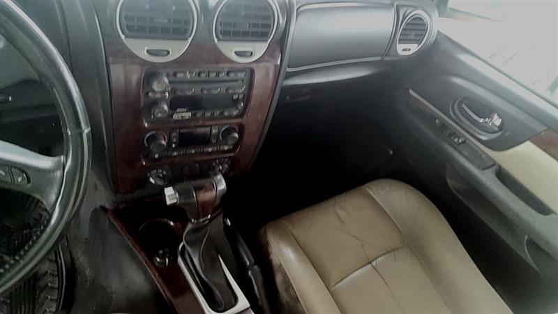 https://f005.backblazeb2.com/file/img-partshotlines-com/Inventory/EC885/Vehicle/21134_10.jpg